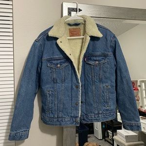 Levi’s Sherpa trucker jean jacket